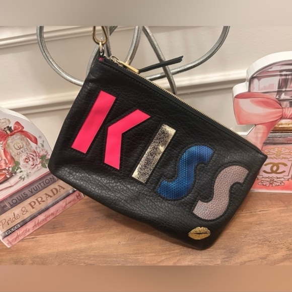 Juicy Couture Wristlet with Kiss - Picture 3 of 7